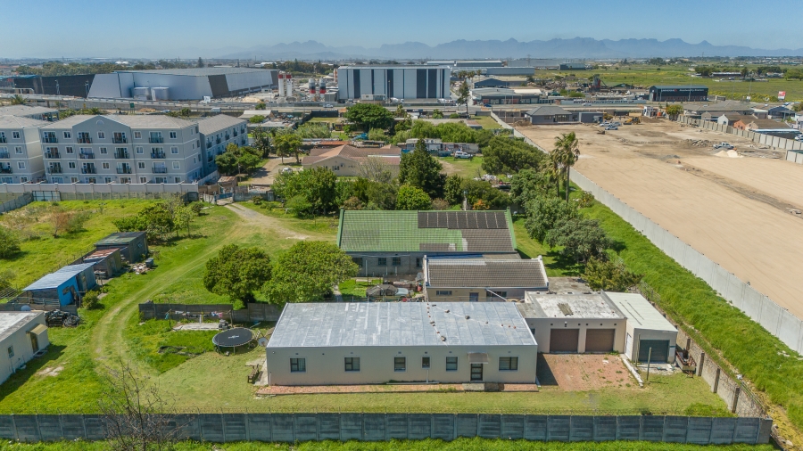 11 Bedroom Property for Sale in Wetton Western Cape